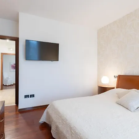 Apartment Giotto Guesthouse Due Carrare